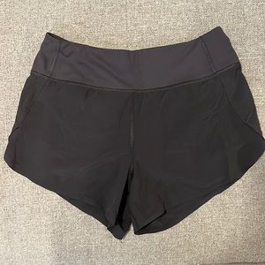 Preowned Athleta Run With It 3.5" Short, black, size XS